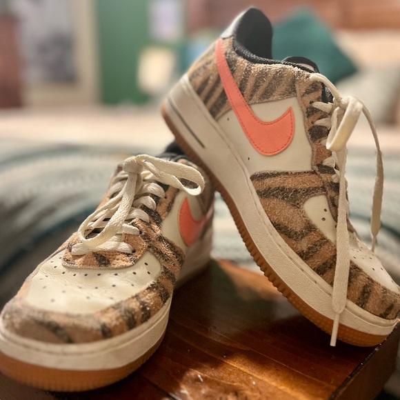 Nike Air Force 1 `07 PRM [DJ6192-100] - Picture 3 of 4